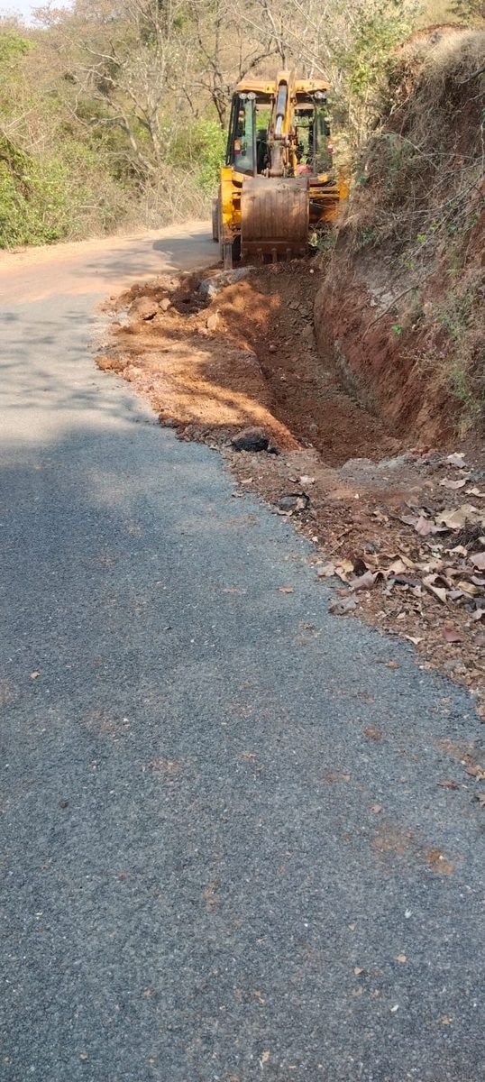 Roadside drainage construction